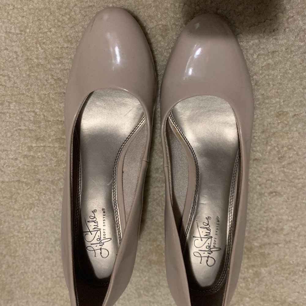 LifeStride Nude Heels